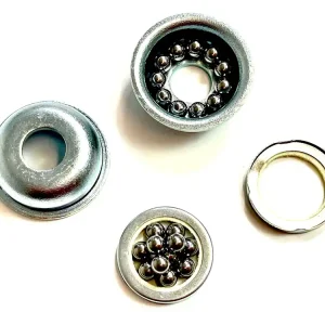 Ausverkauf SET - 2 Lagerschalen mit 22 Kugeln und Staubdeckel Hinterrad Radlager