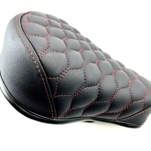 Edler Sattel schwarz mit roten Nähten gesteppt / Universal Mofa Moped Neue Ware