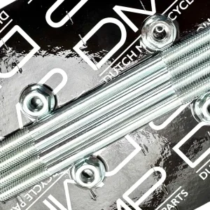 Stehbolzen Zylinder Puch Maxi M6x106mm mit Mutter Neuheit